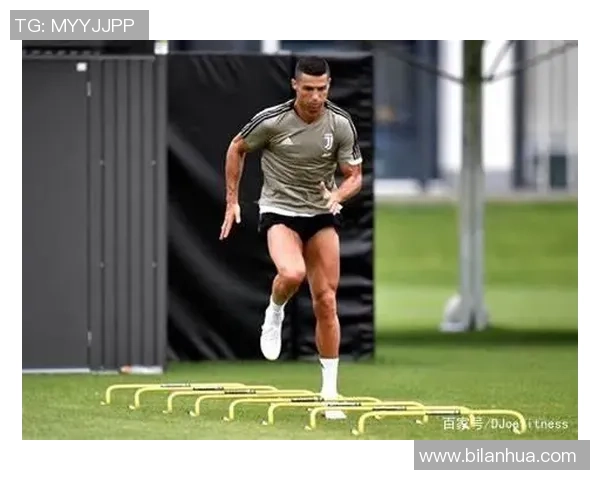 健身房里的足球巨星揭秘他们如何保持巅峰状态与强大体能