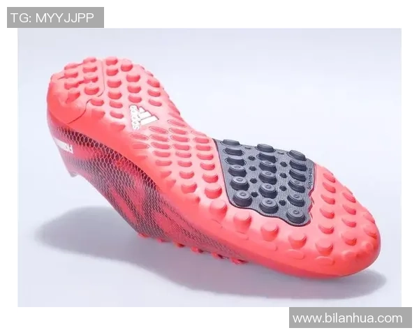 宽脚足球球员的鞋款选择解析如何找到最适合自己的足球鞋