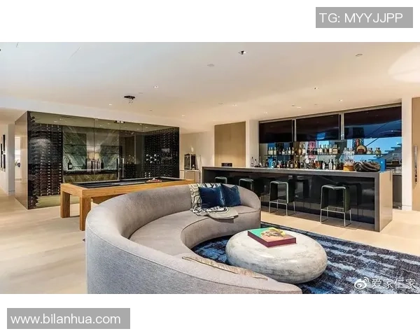 豪华足球球星公寓揭秘：名将豪宅设计与奢华生活空间探秘